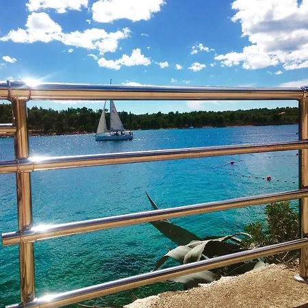 Illyrian 4* ميلنا